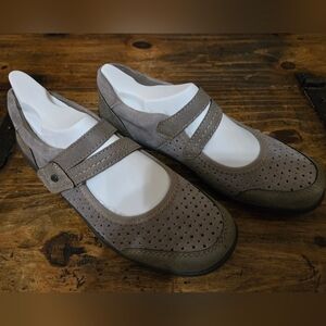 Women's Dark Beige Mary Jane Shoes